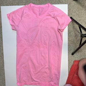 Lululemon, swiftly short sleeve, size 6, pink